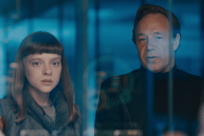 Stephen Graham and Shirley Haas looking through glass in Netflix series Bodies